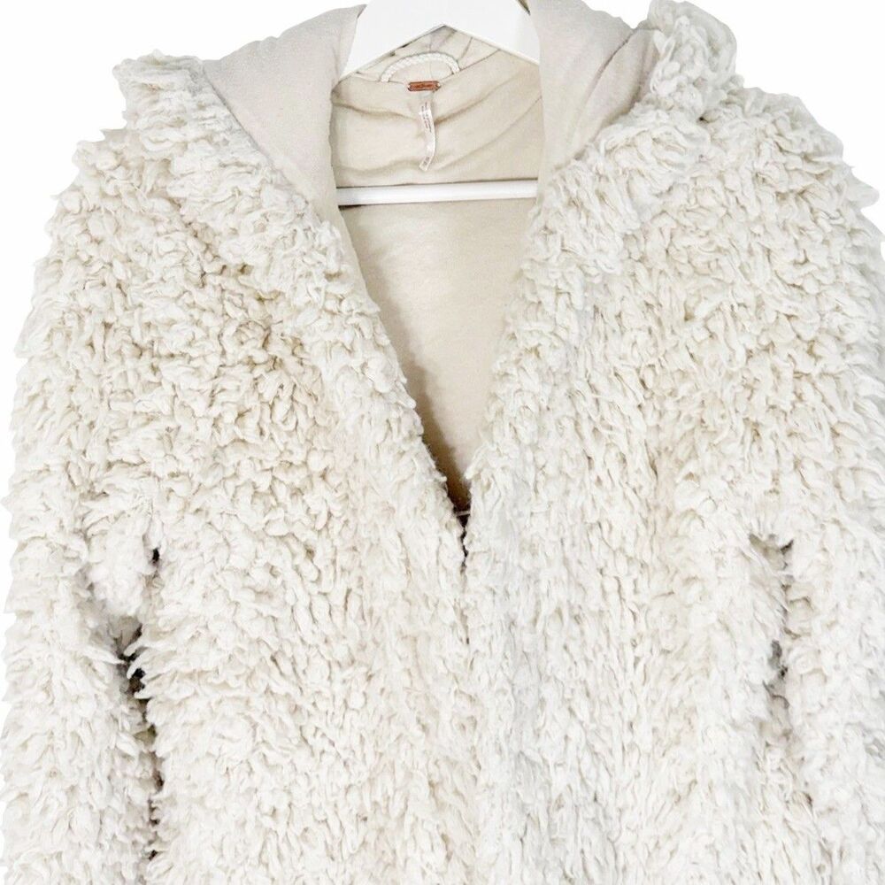Free People Jacket Ivory Once Upon a Hooded Fuzzy Long Sleeve Hook Closure Sz XS - Picture 6 of 13